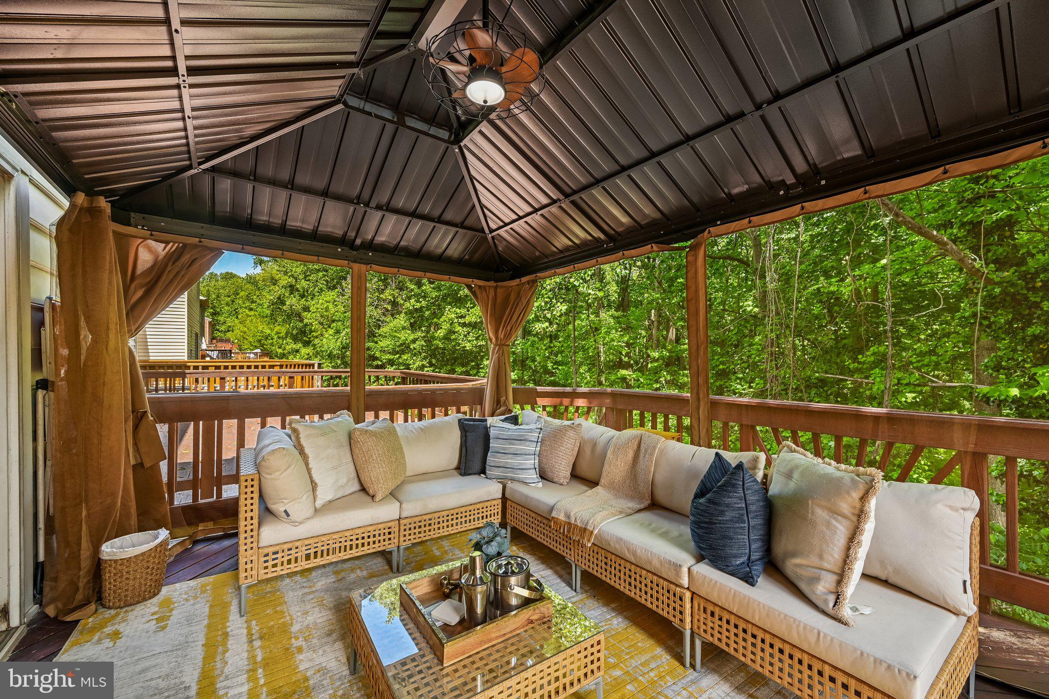 SILVER SPRING CNTRY CLUB - Residential