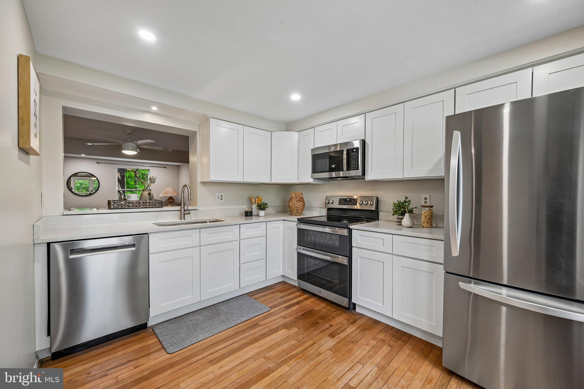 SILVER SPRING CNTRY CLUB - Residential