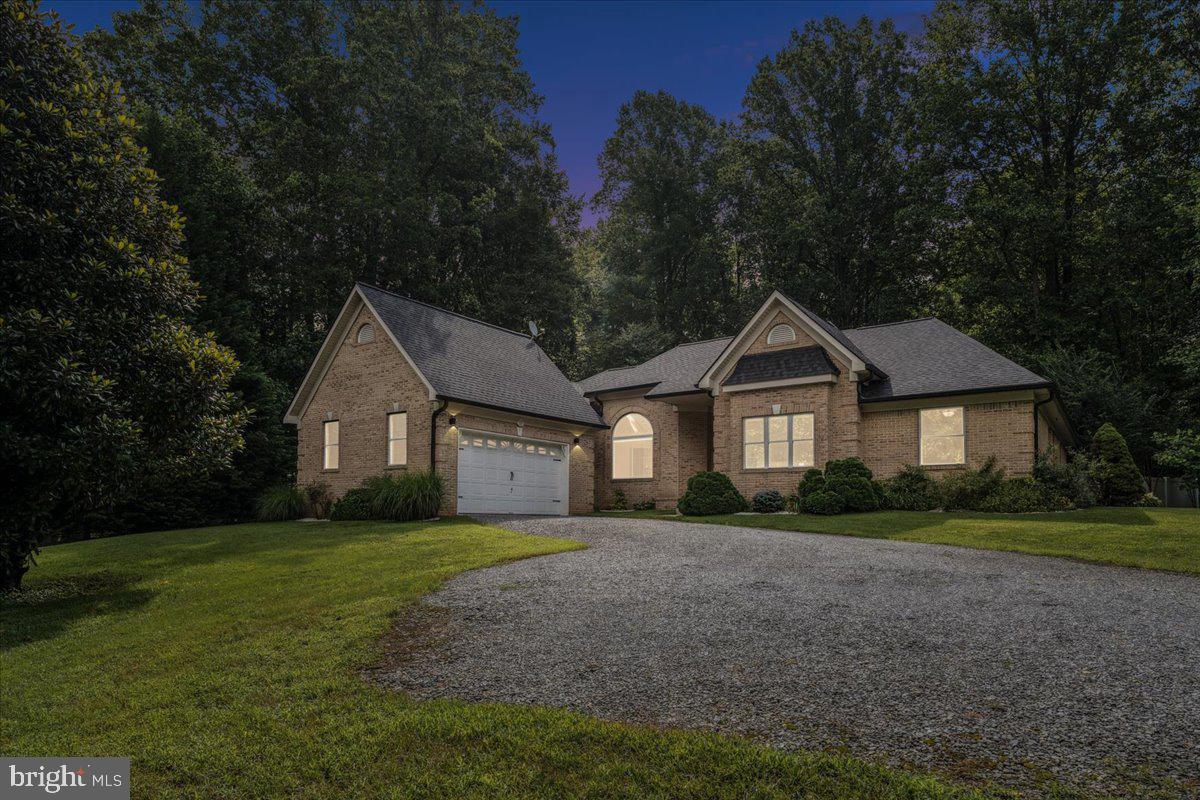 5630 LEWISVILLE PLACE