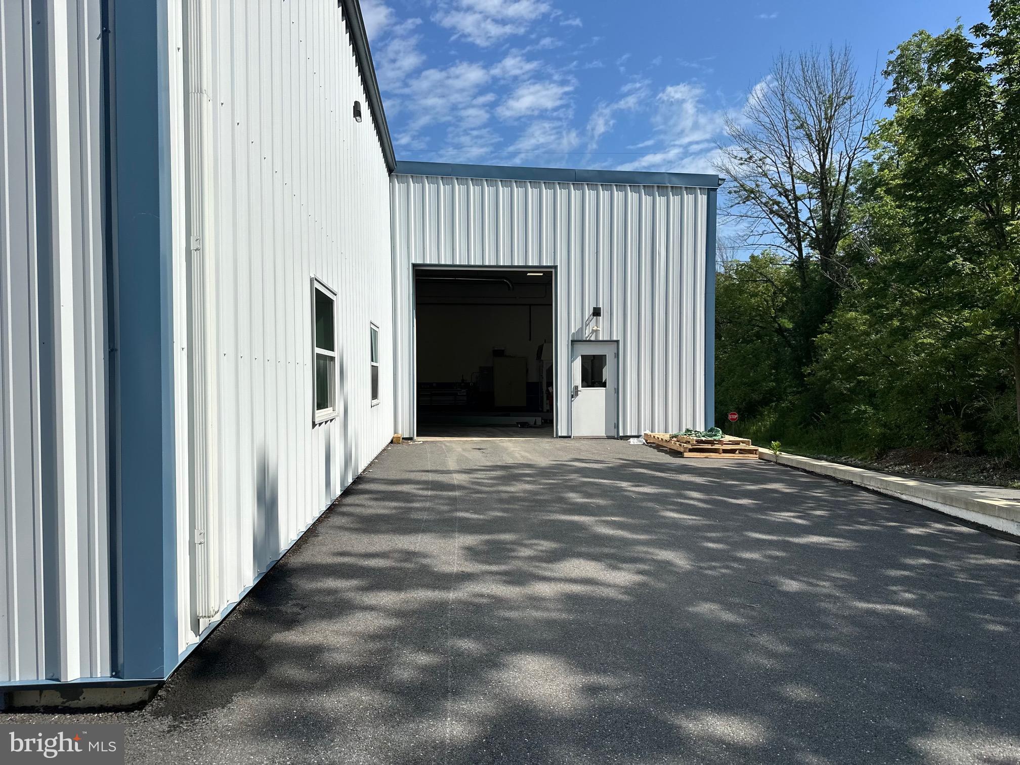 25 KURTZ ROAD