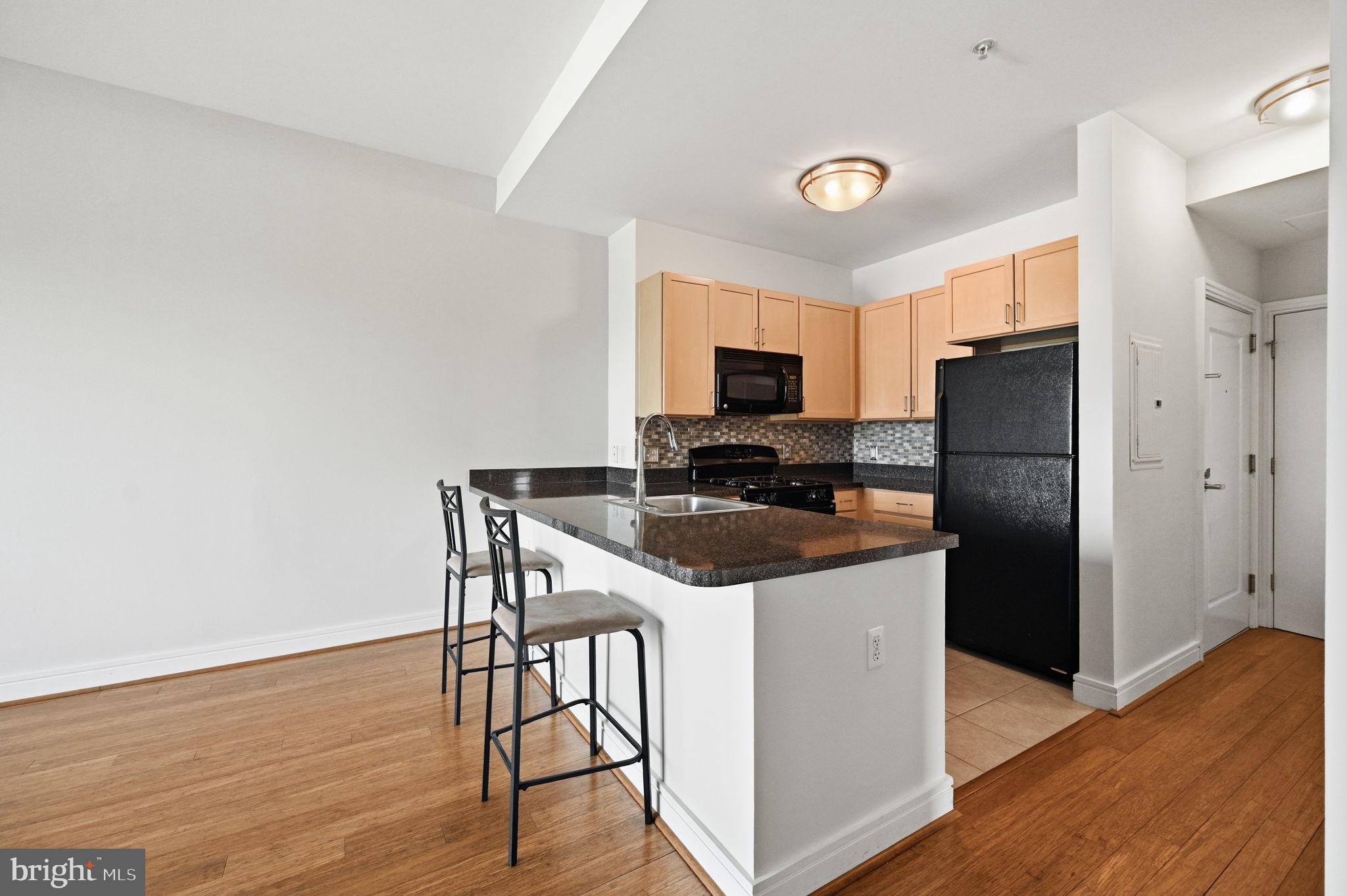 800 4TH STREET SW S821