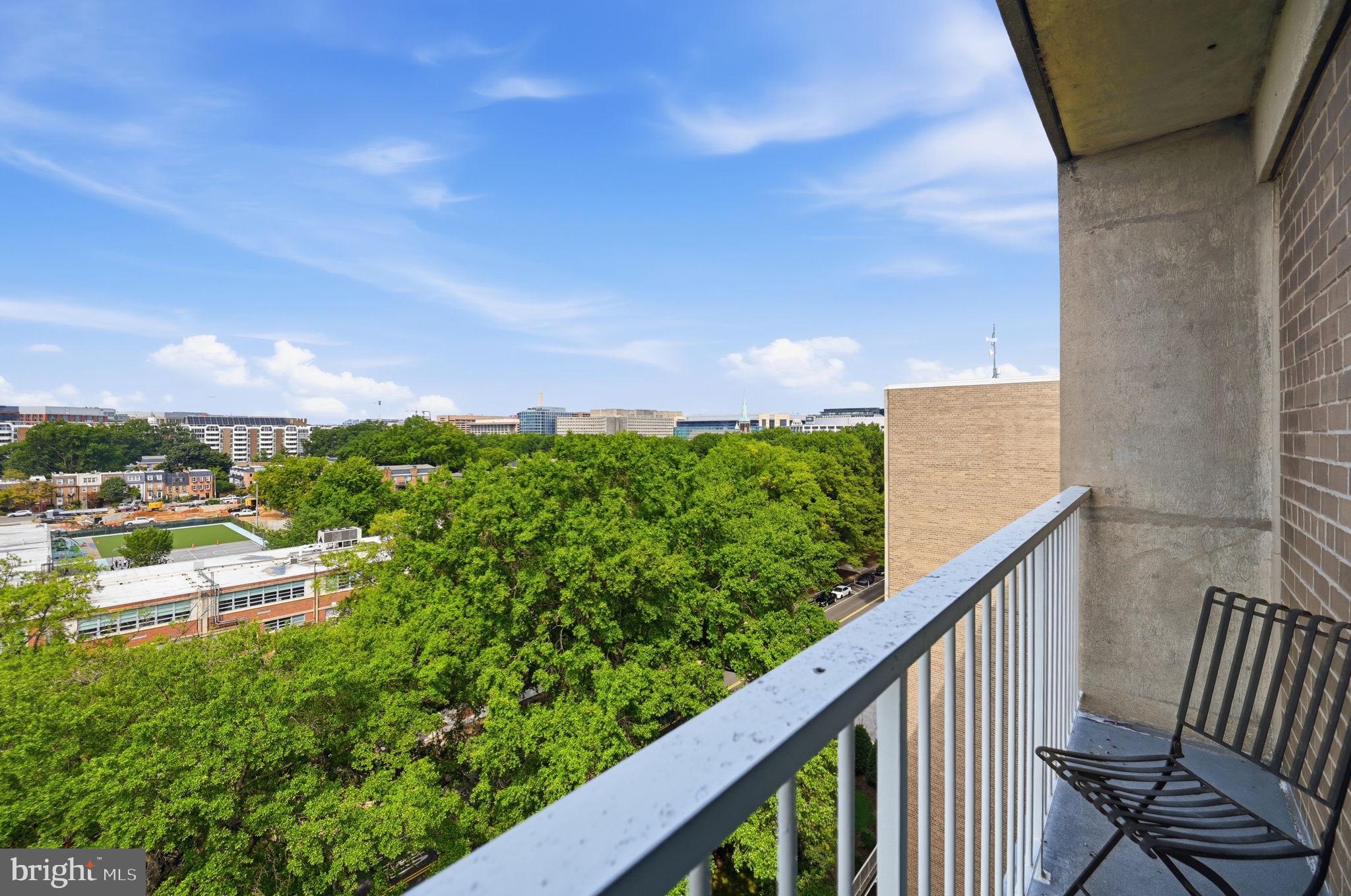 800 4TH STREET SW S821