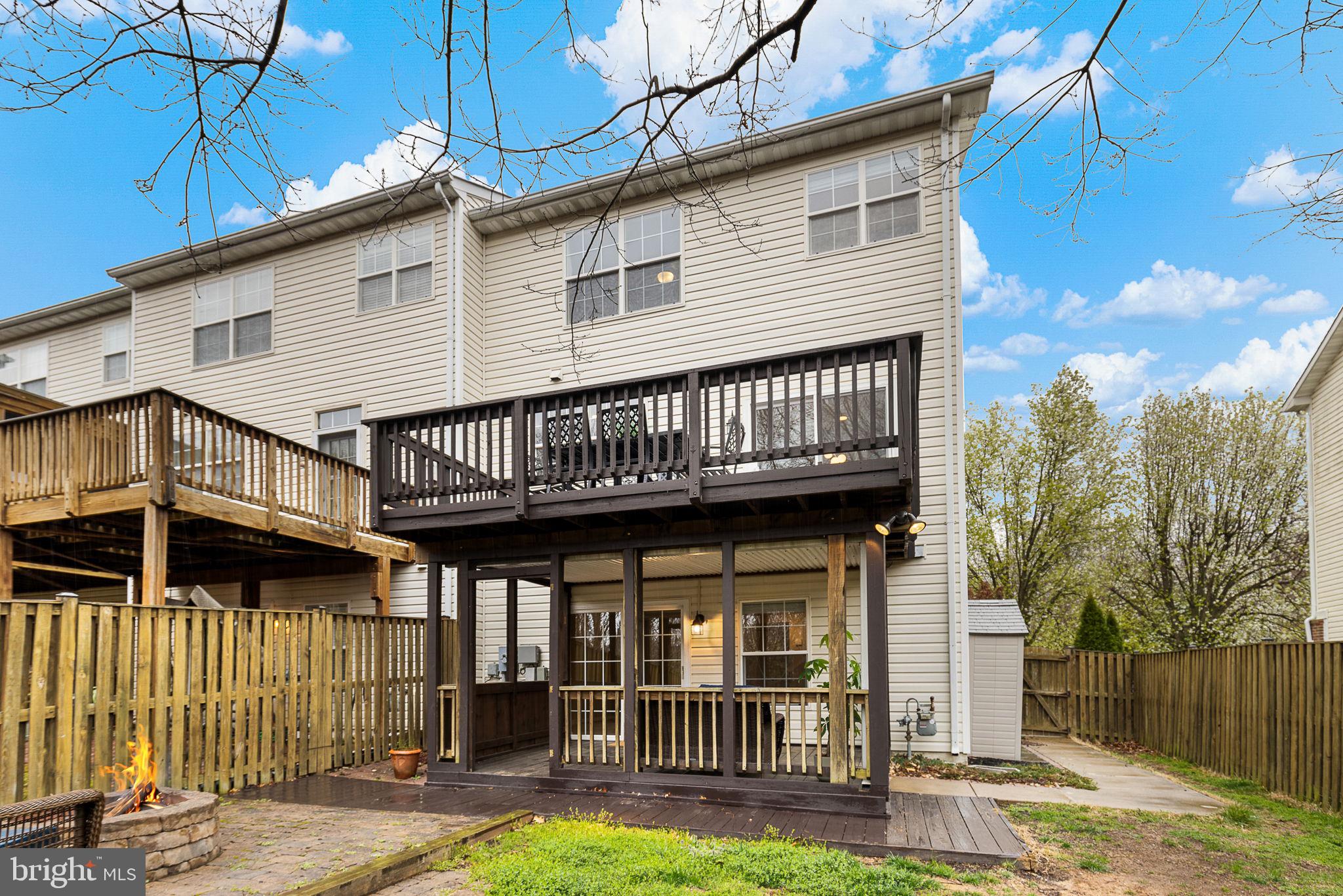 RIVERSIDE STATION - Residential