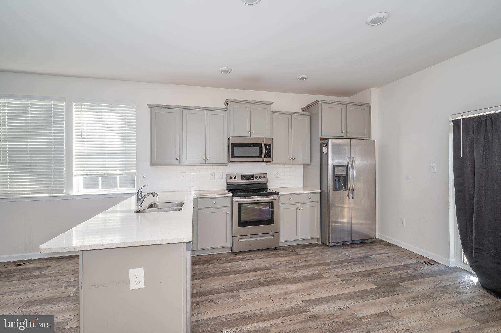 BERKELEY RIDGE - Residential