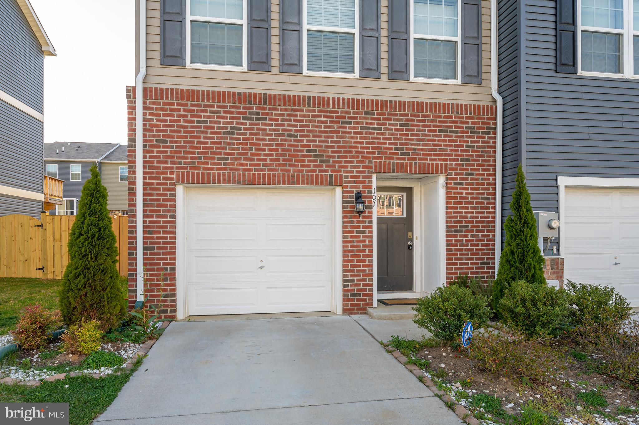 BERKELEY RIDGE - Residential