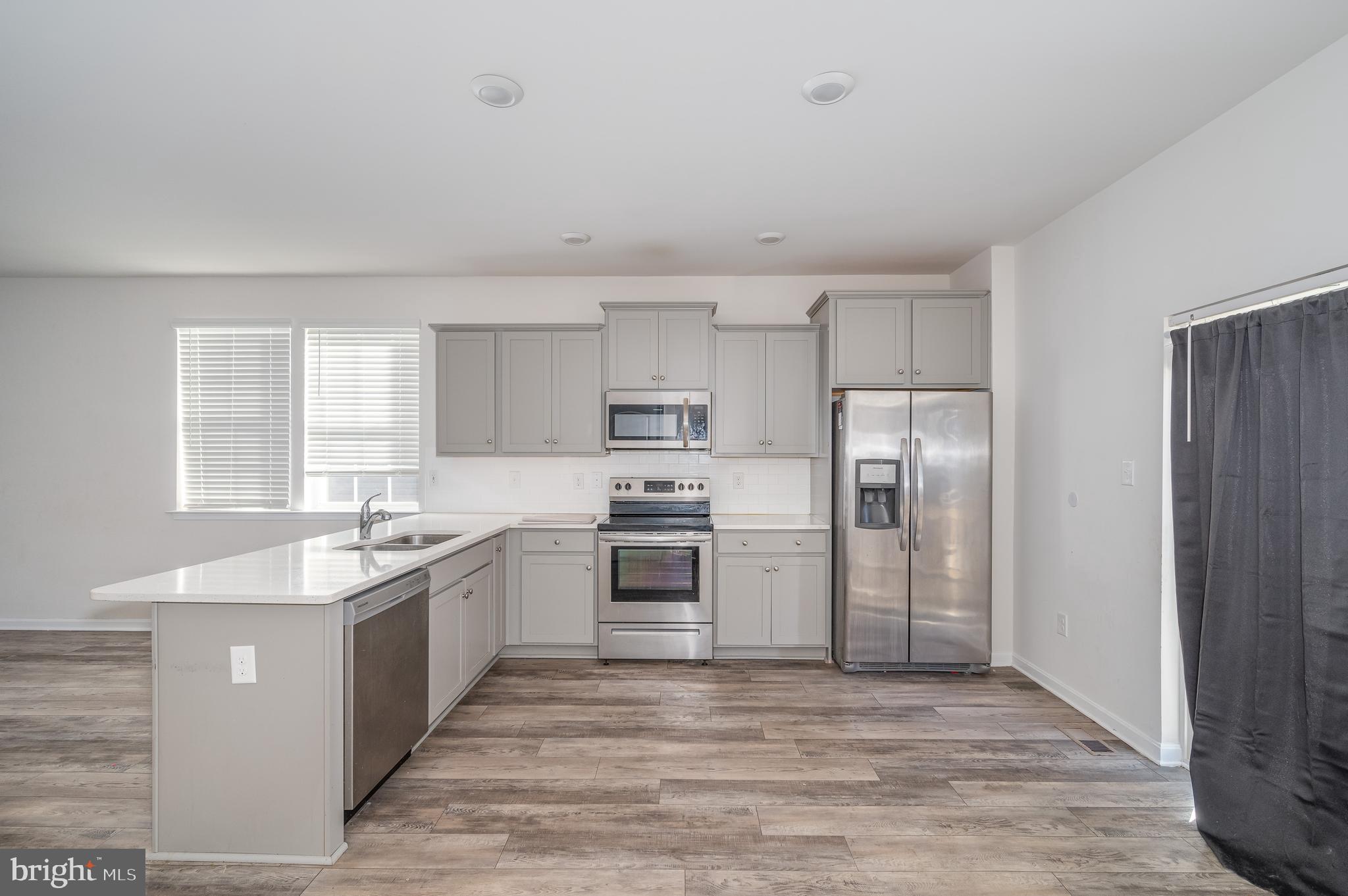 BERKELEY RIDGE - Residential