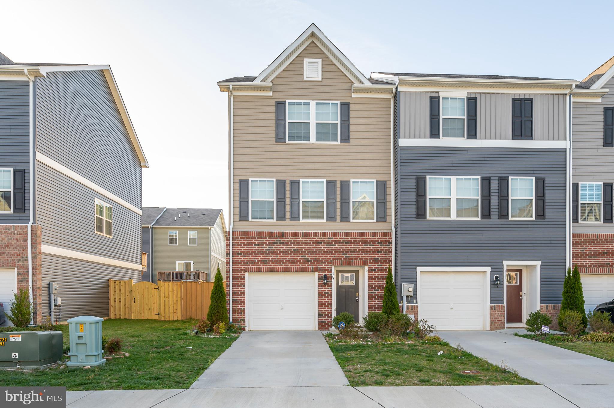 BERKELEY RIDGE - Residential
