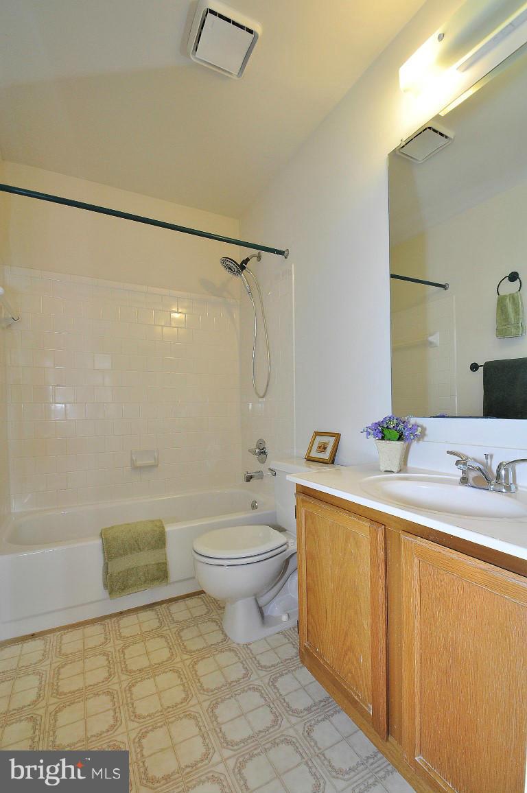 QUAIL HOLLOW - Residential