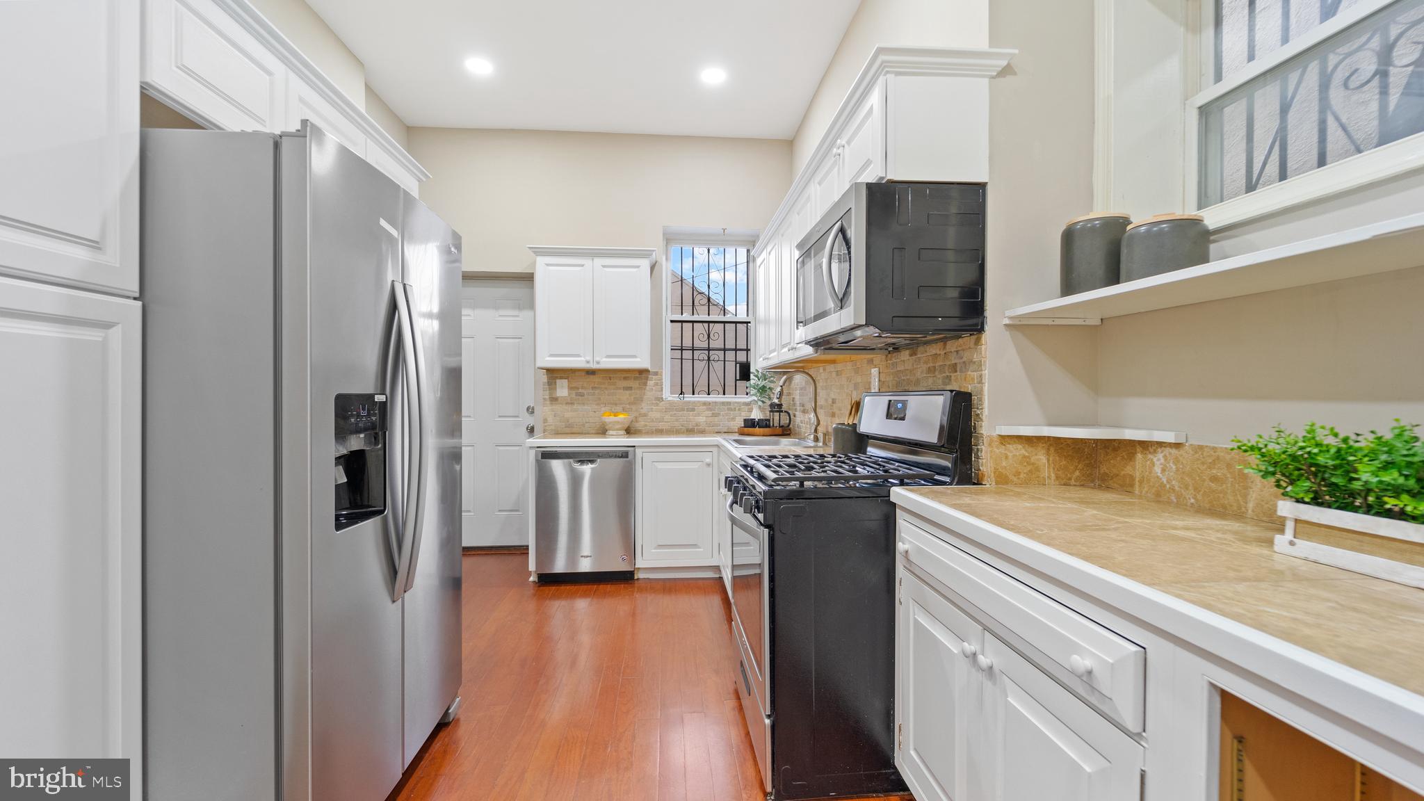 BARCLAY - Residential