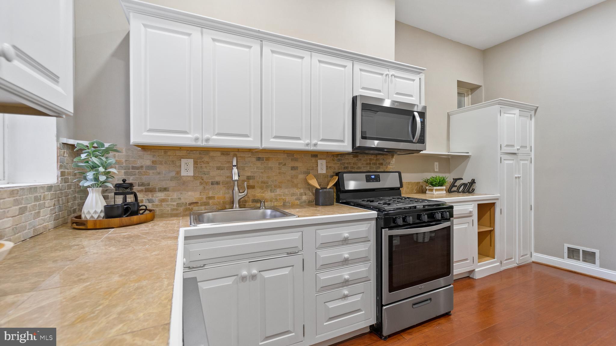 BARCLAY - Residential