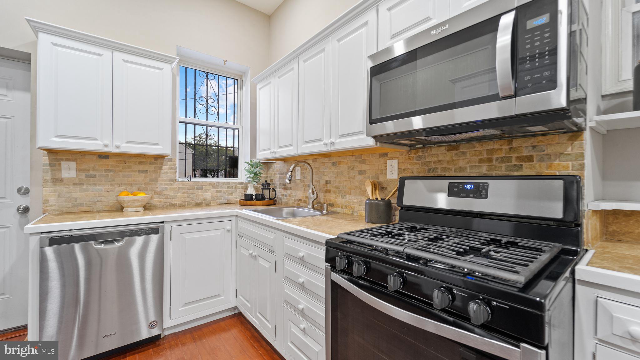 BARCLAY - Residential