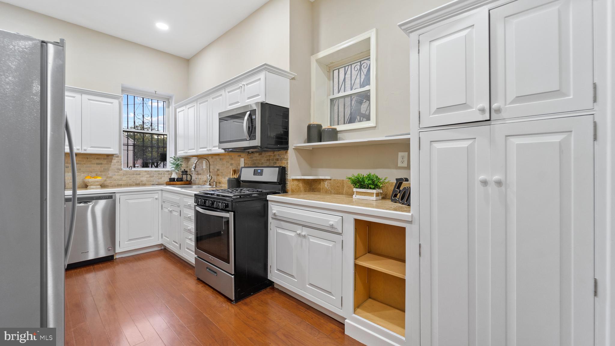 BARCLAY - Residential