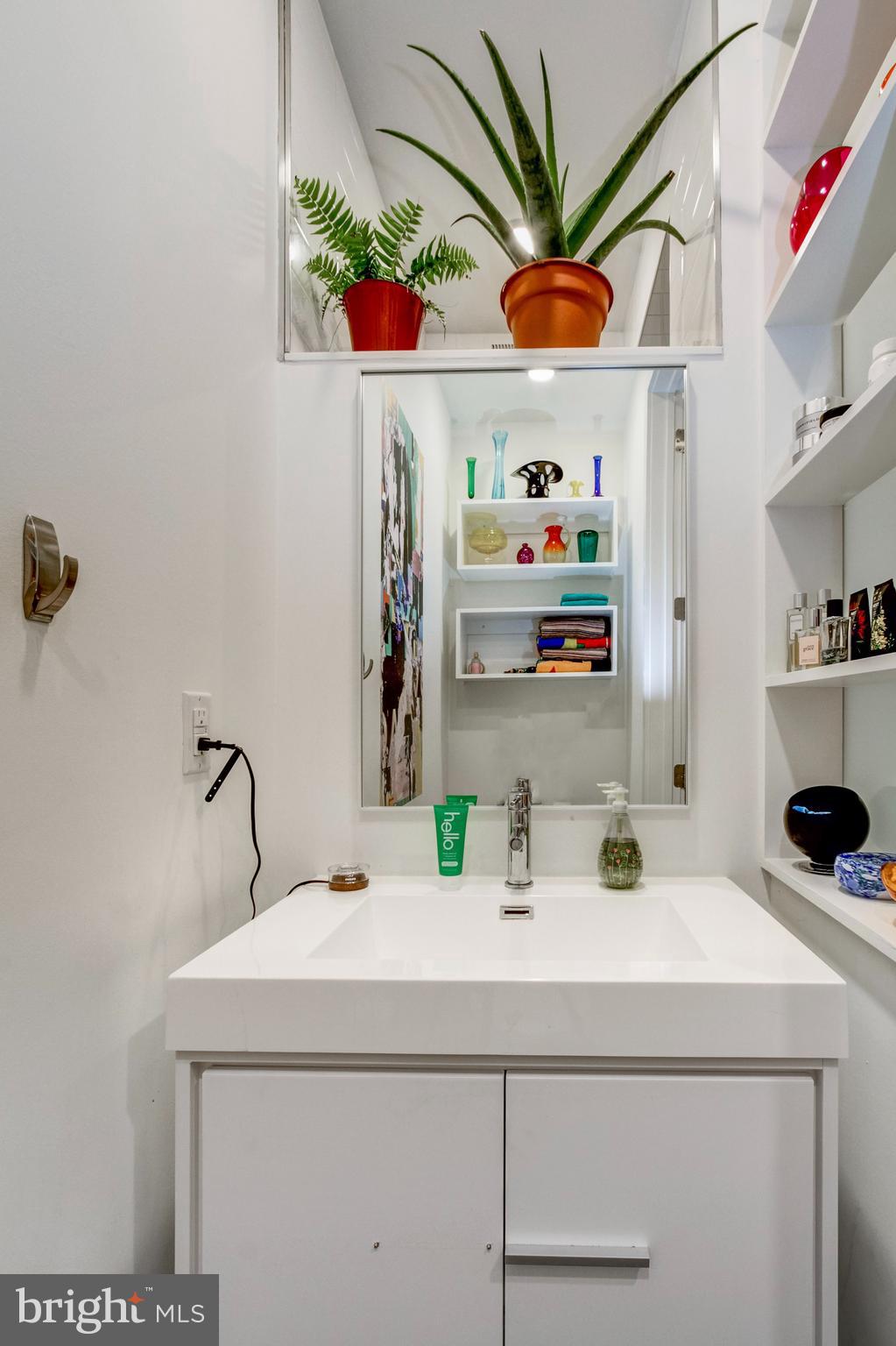 NORRIS SQUARE - Residential Lease