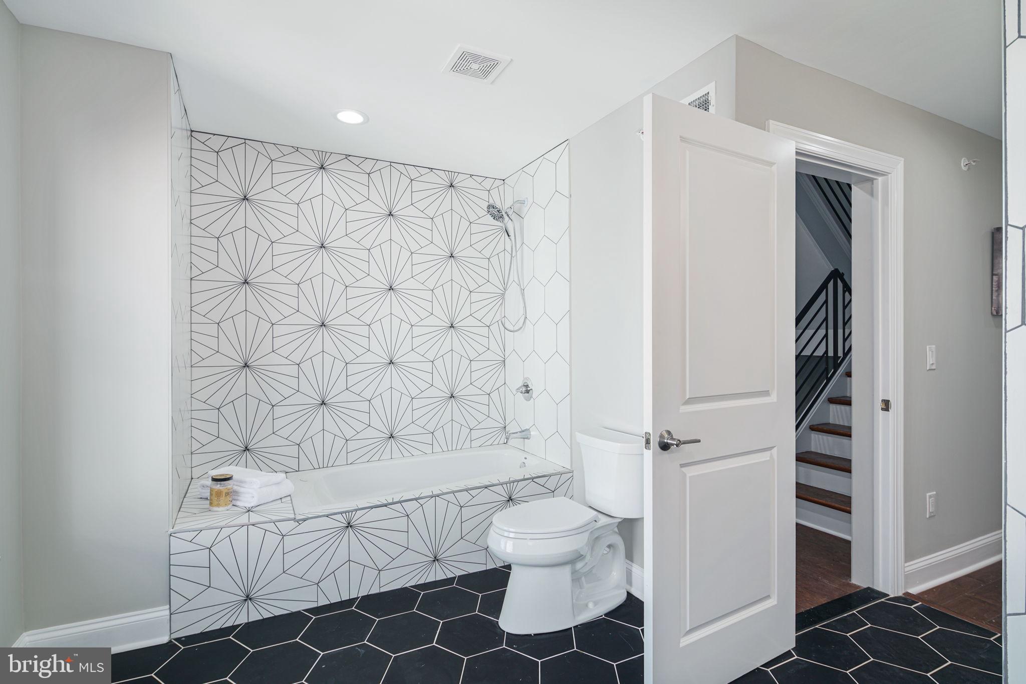 FRANCISVILLE - Residential