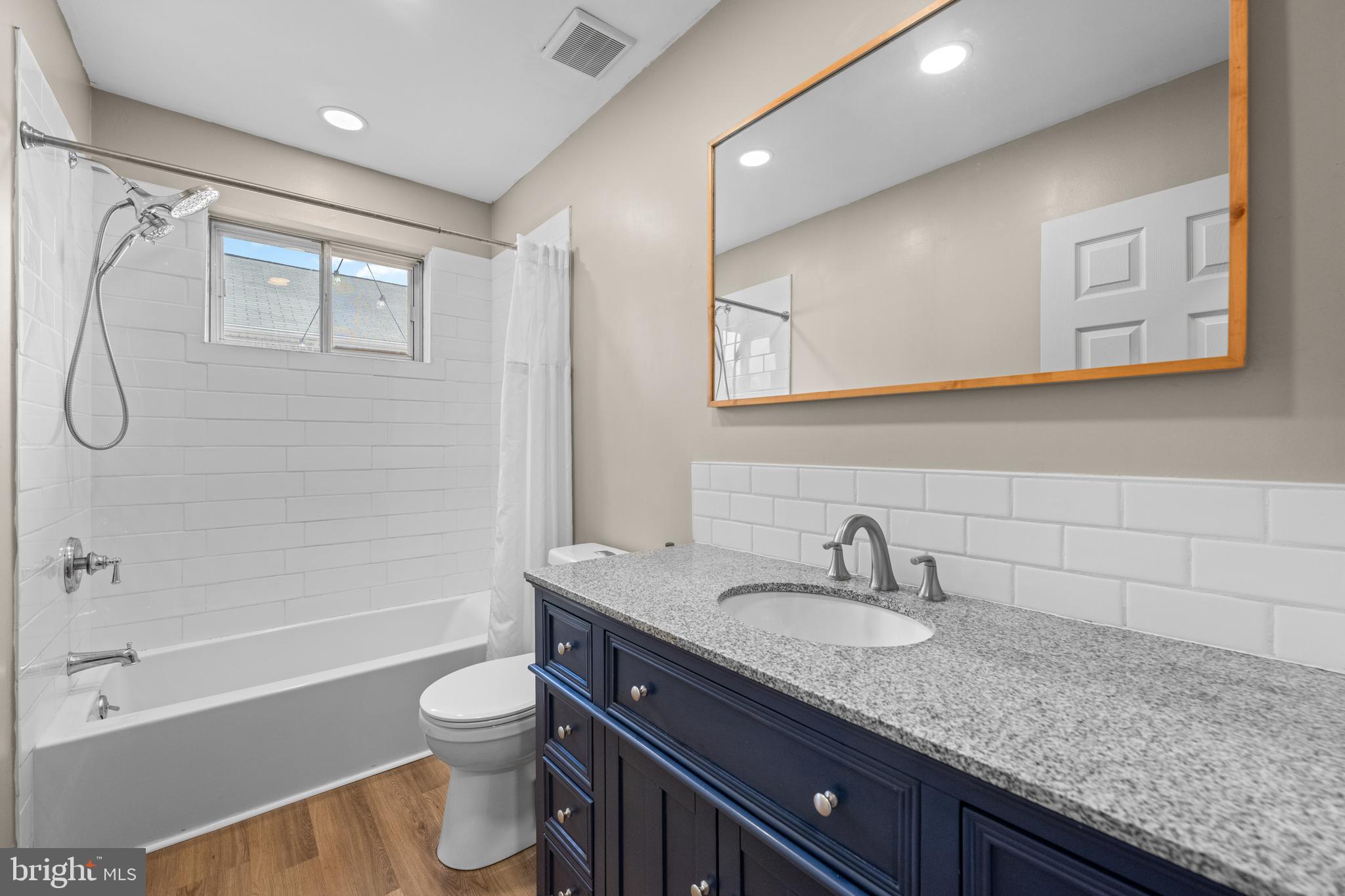 205 W RODGERS STREET