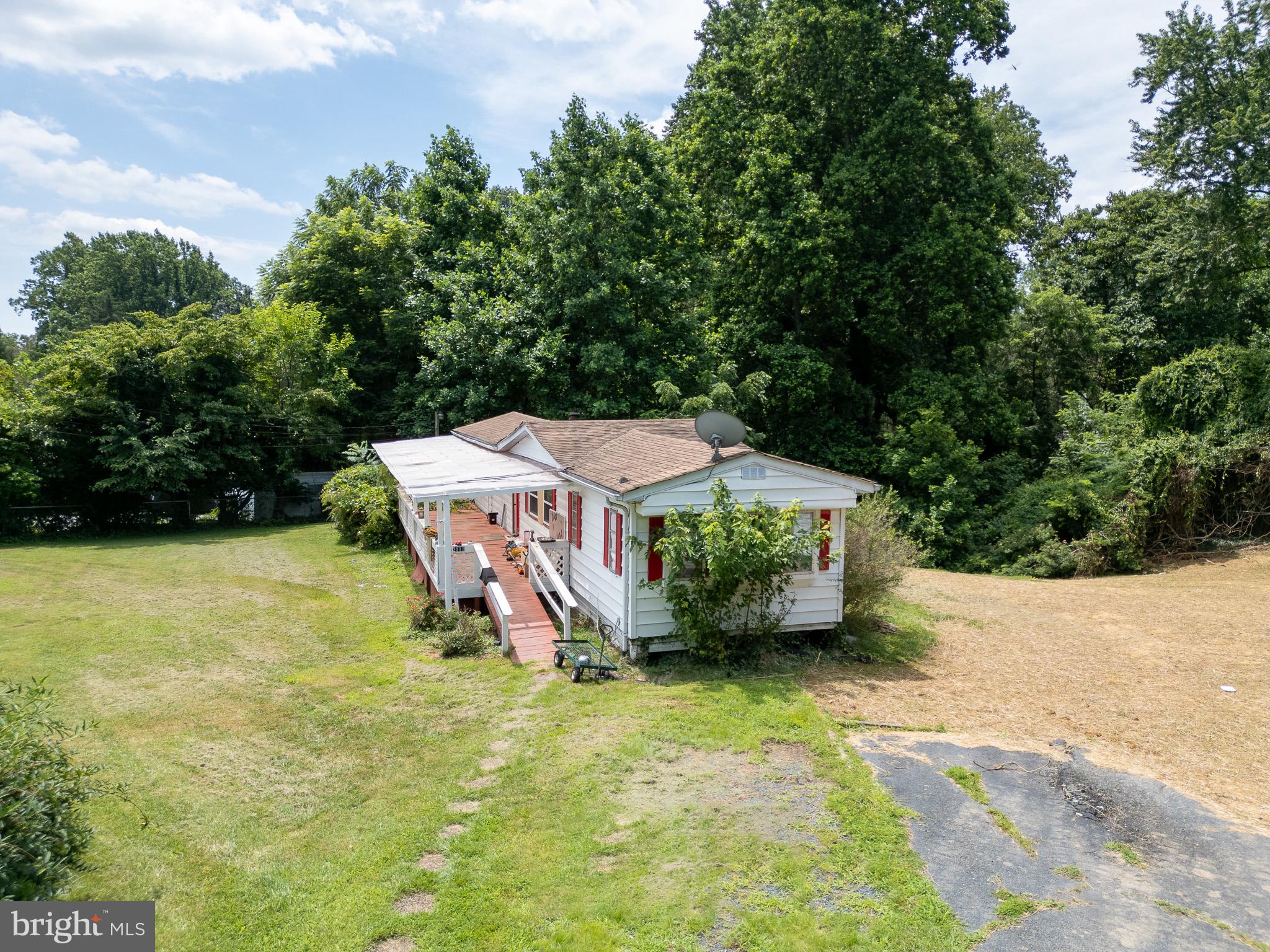 2111 NORTHRIDGE DRIVE