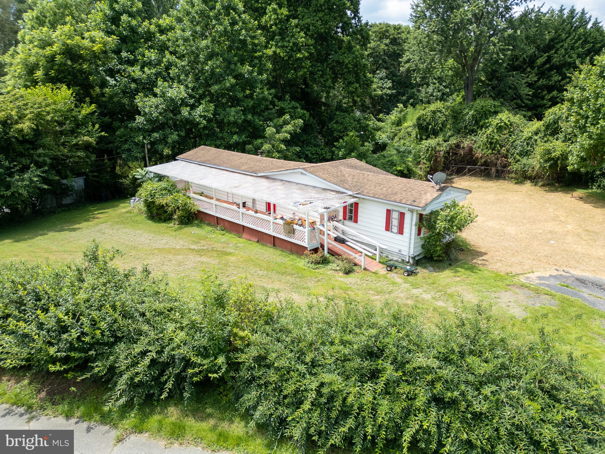 2111 NORTHRIDGE DRIVE