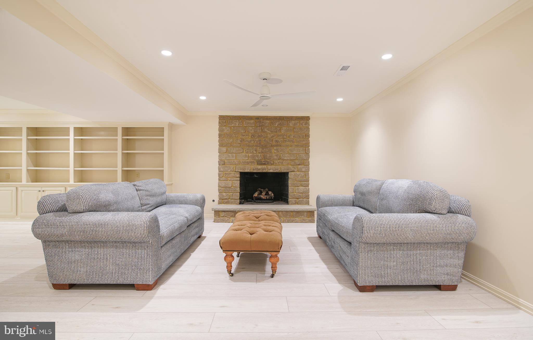 LAKEVALE ESTATES - Residential