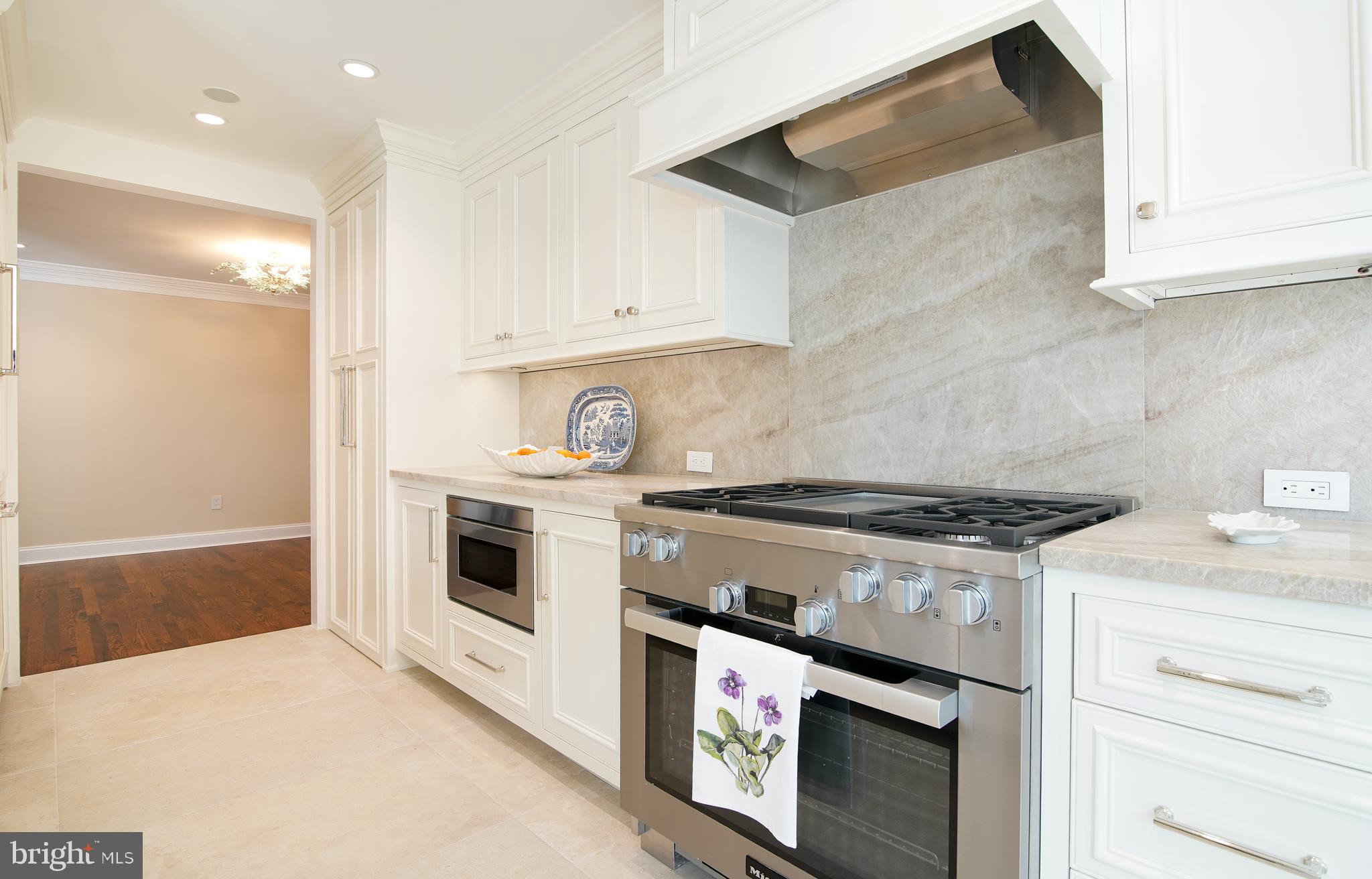 LAKEVALE ESTATES - Residential