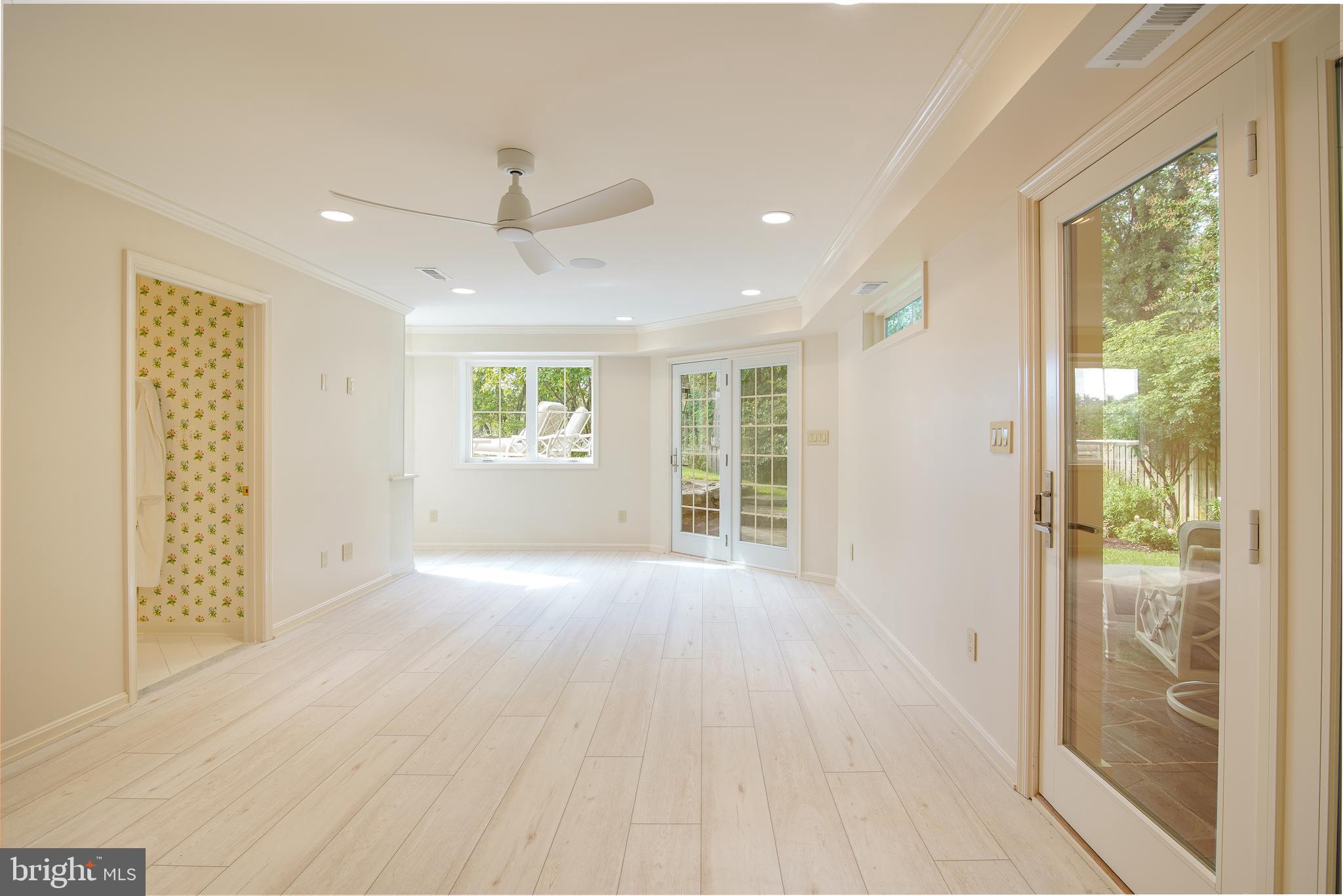 LAKEVALE ESTATES - Residential