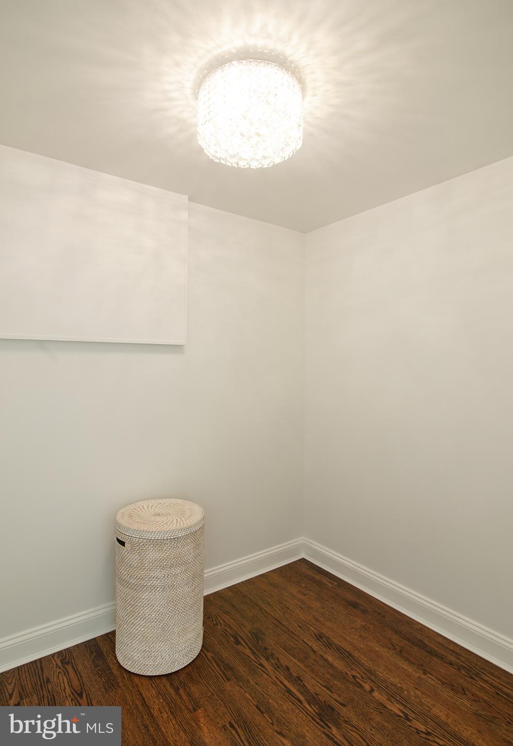 LAKEVALE ESTATES - Residential