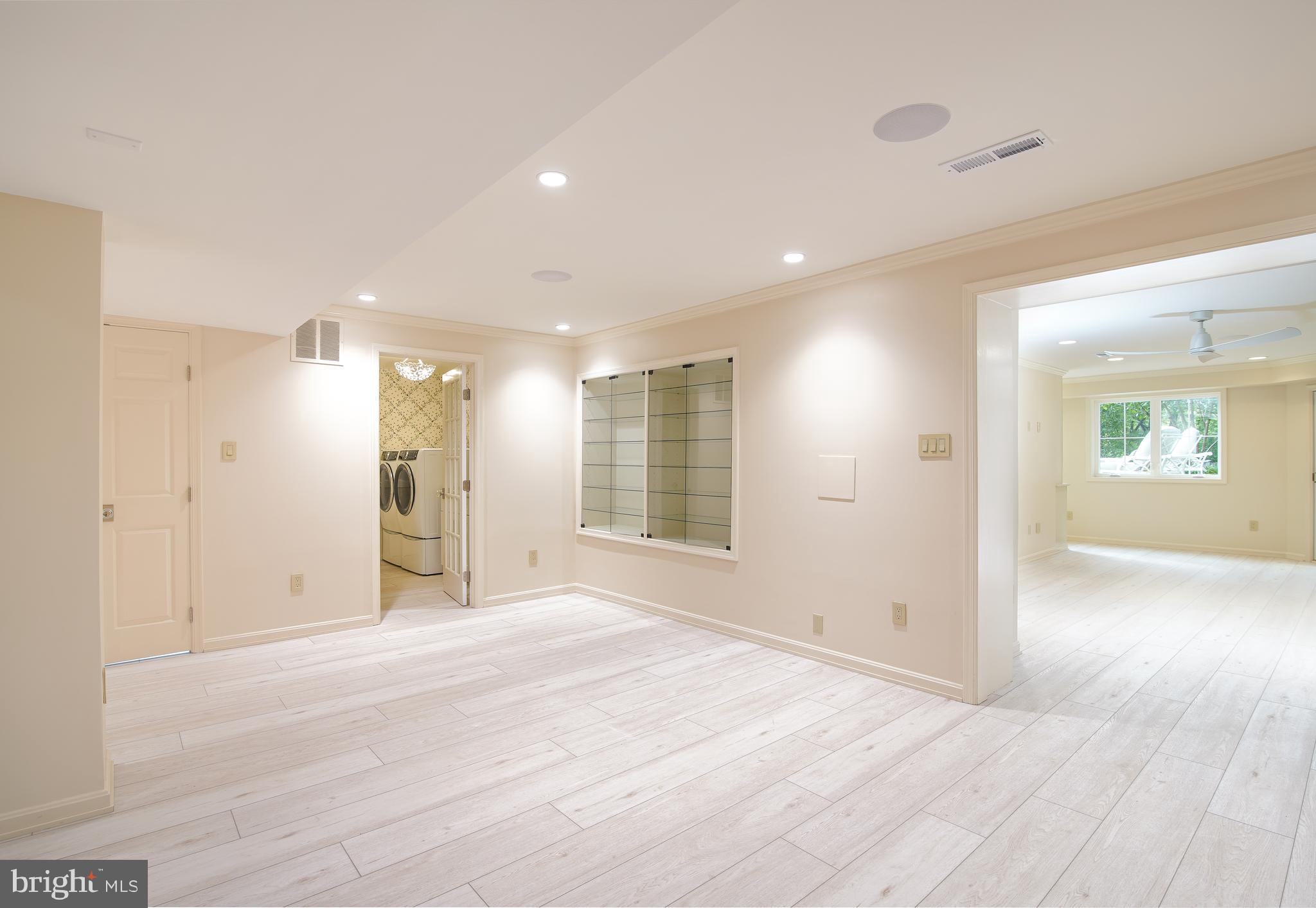 LAKEVALE ESTATES - Residential