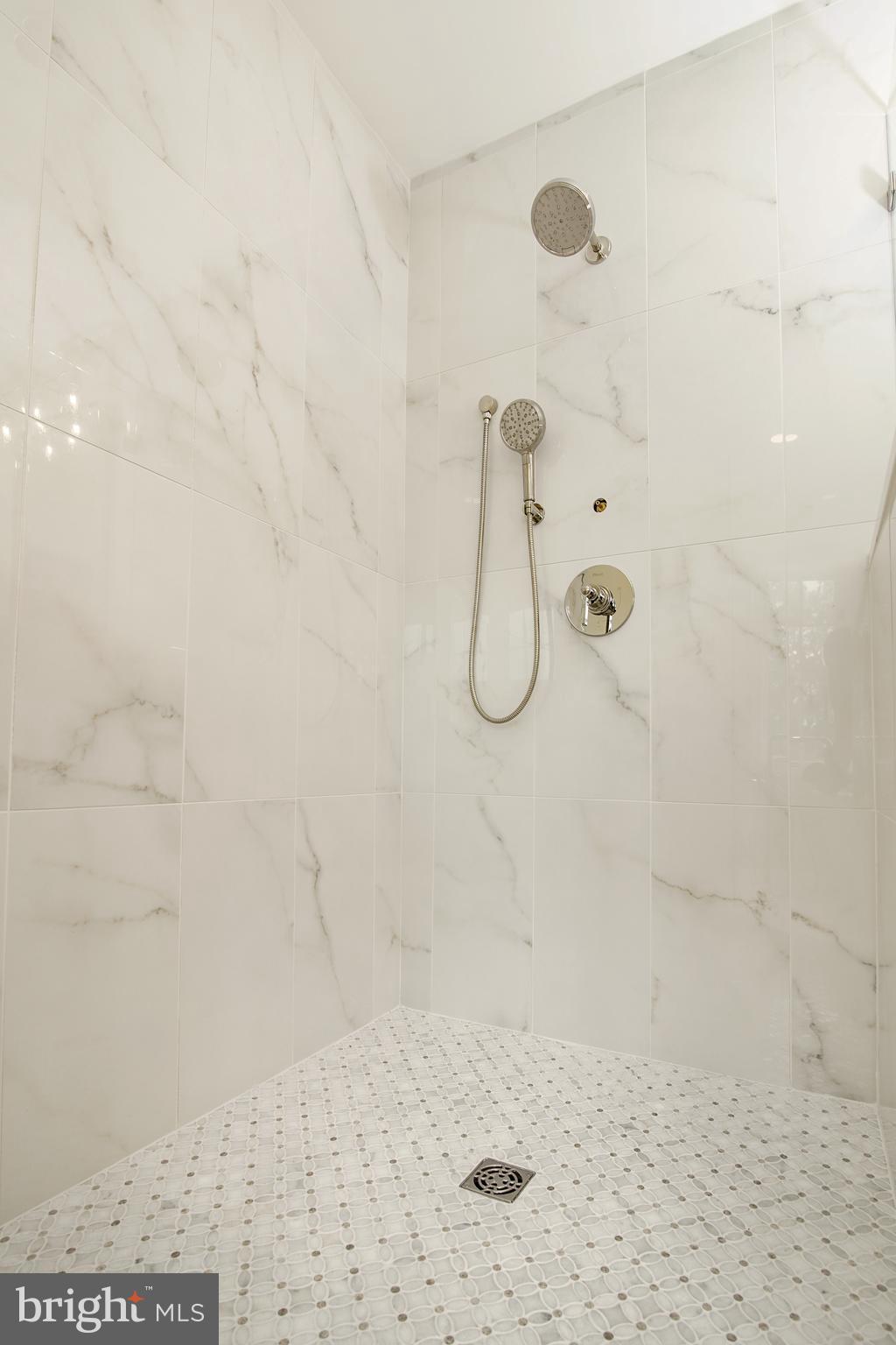 LAKEVALE ESTATES - Residential