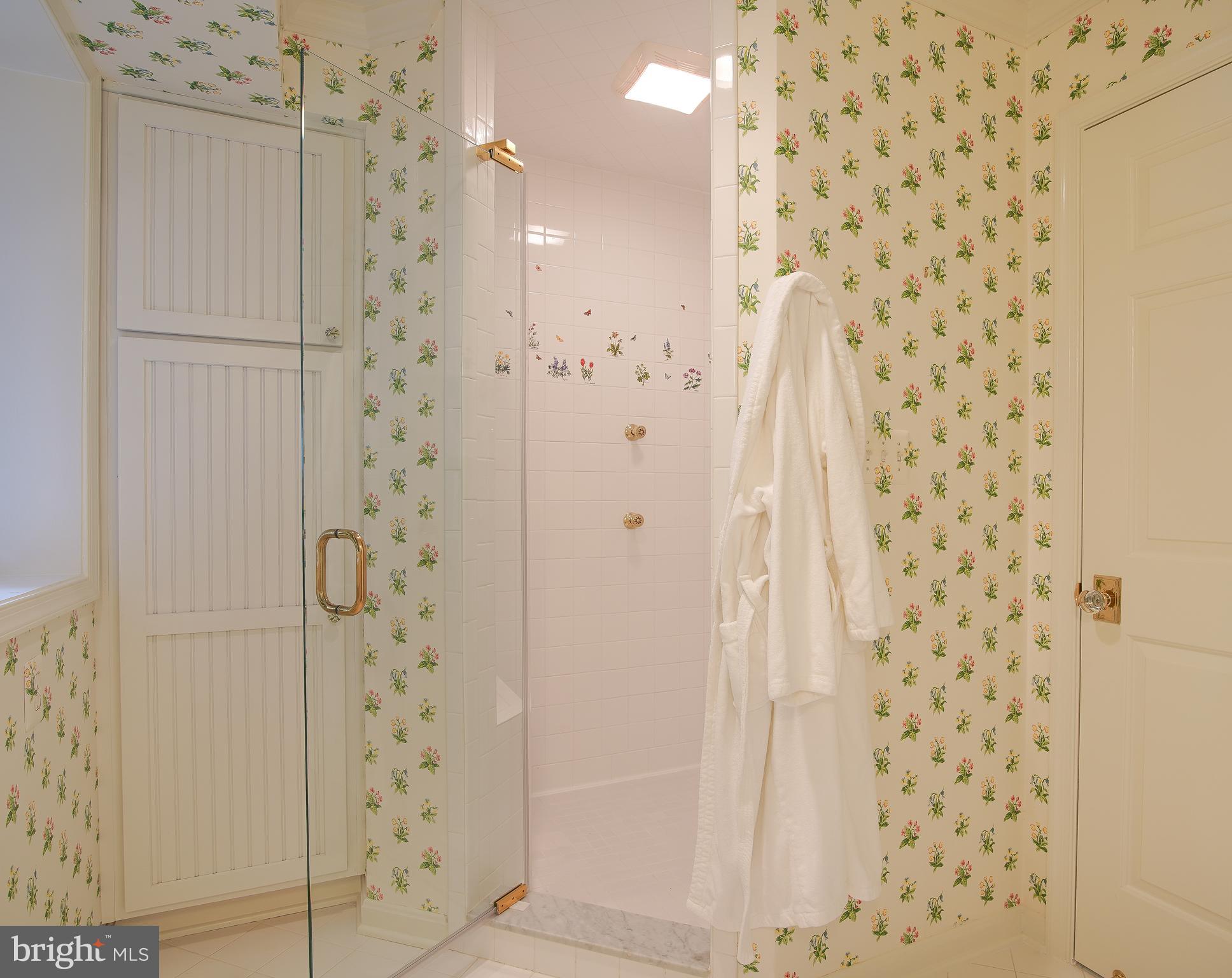 LAKEVALE ESTATES - Residential