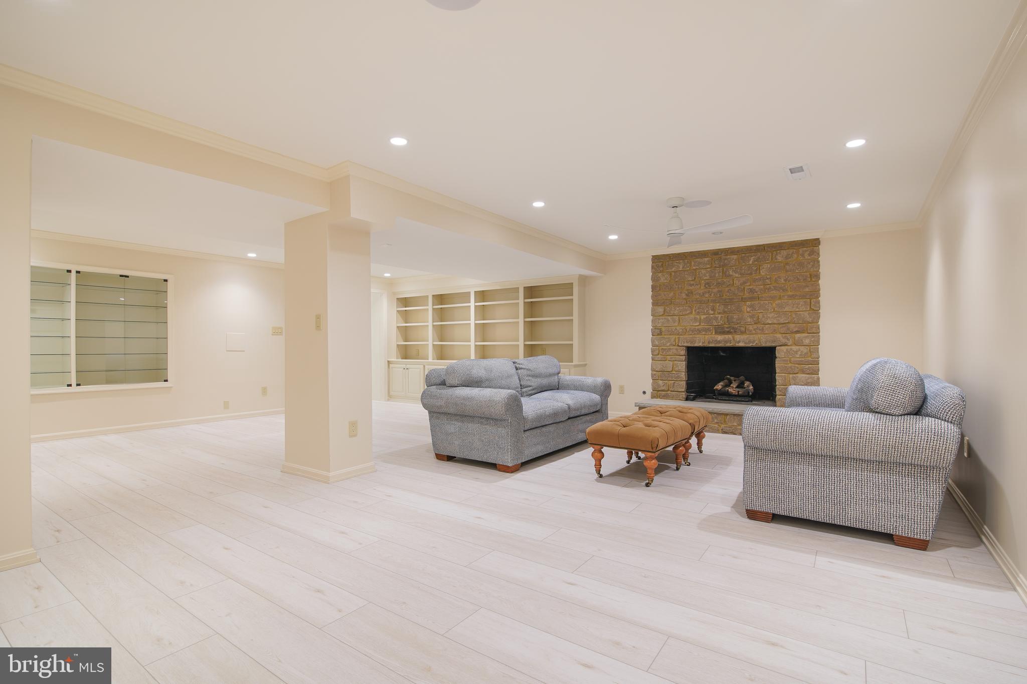 LAKEVALE ESTATES - Residential