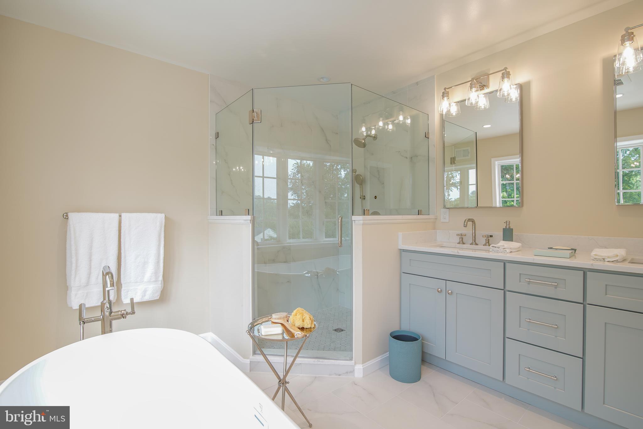 LAKEVALE ESTATES - Residential