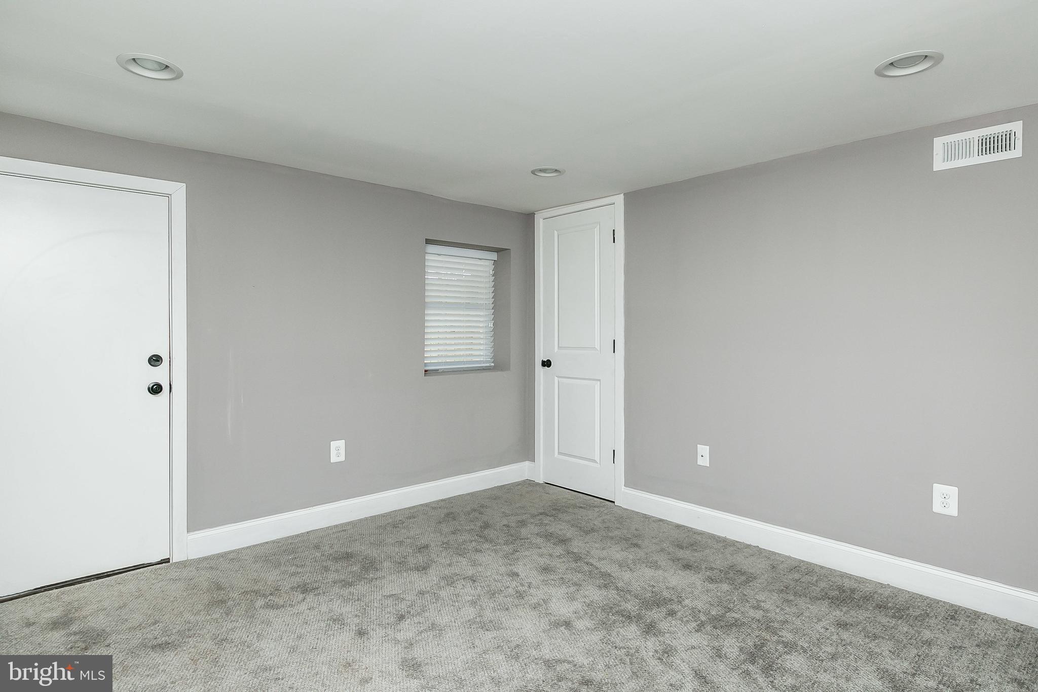 CARROLL-SOUTH HILTON - Residential Lease