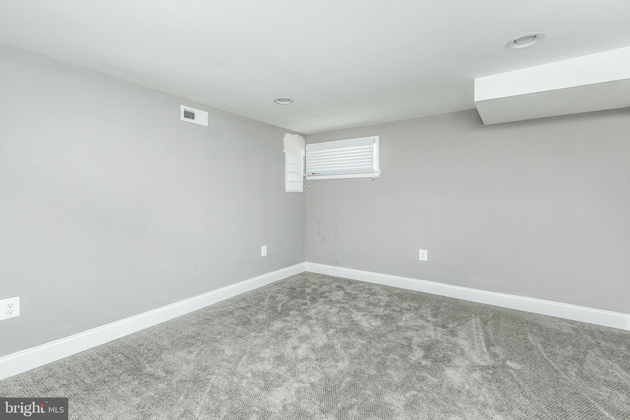 CARROLL-SOUTH HILTON - Residential Lease