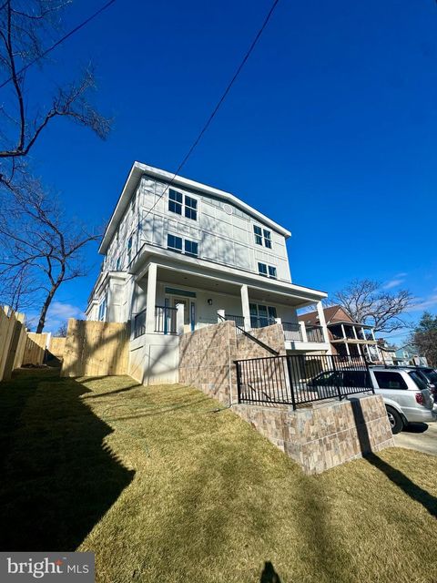 2902 VISTA STREET NE WASHINGTON DC 20018