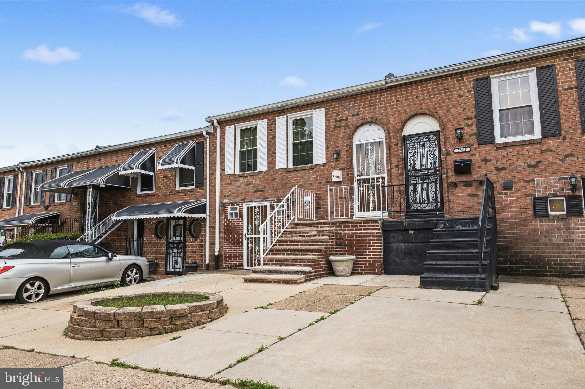 2708 S 76TH STREET