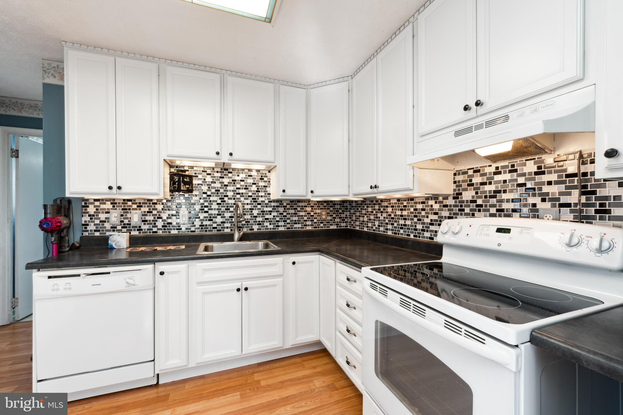 EAST RIVERDALE - Residential