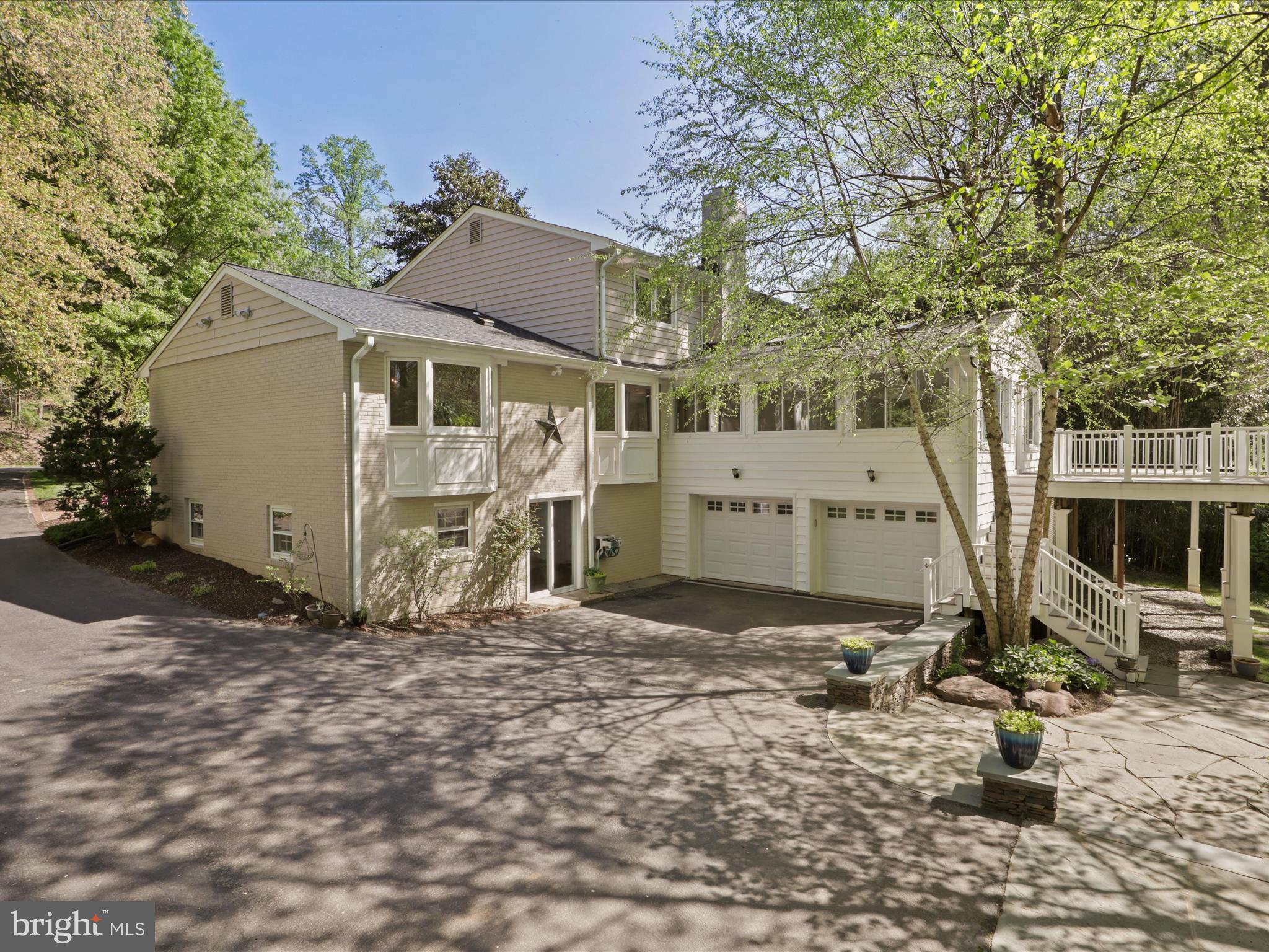 MANTUA HILLS - Residential