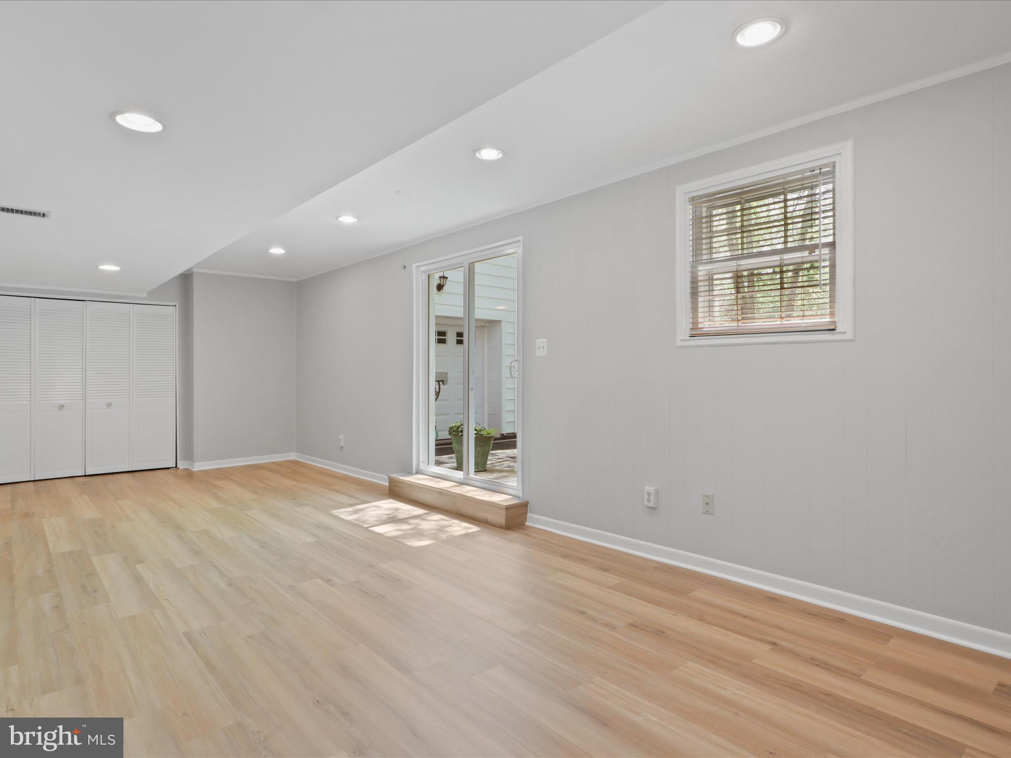 MANTUA HILLS - Residential