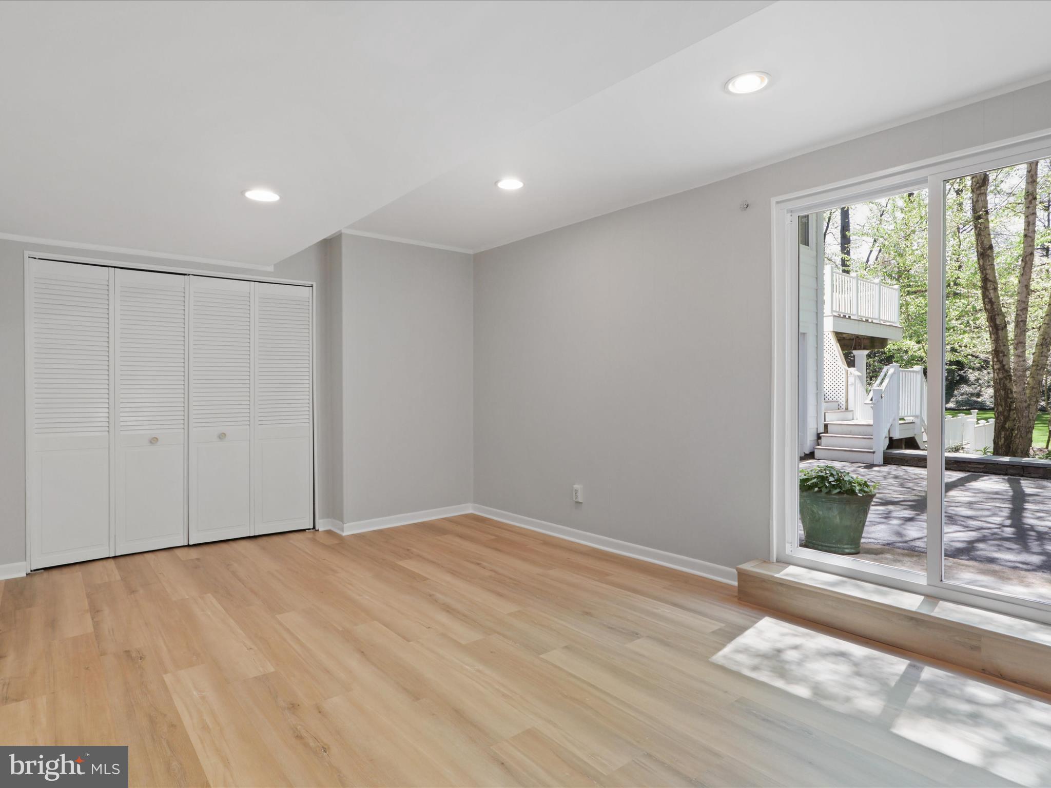 MANTUA HILLS - Residential