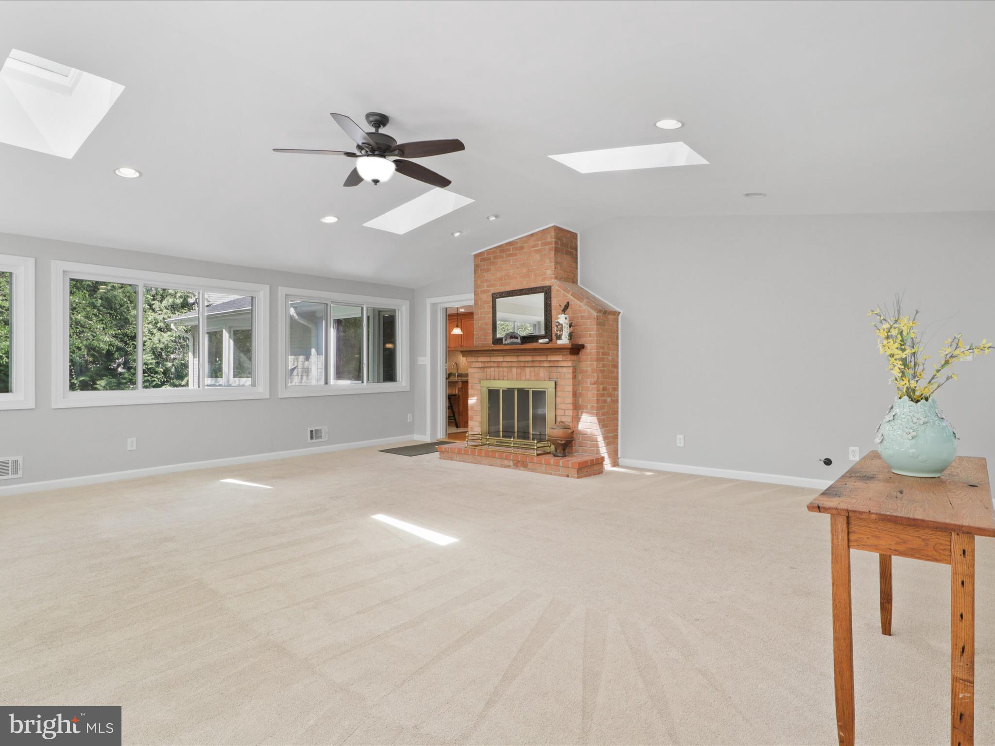 MANTUA HILLS - Residential