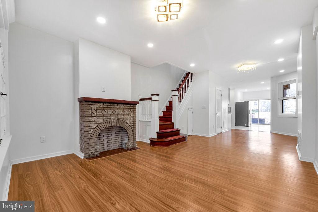 PHILADELPHIA (WEST) - Residential