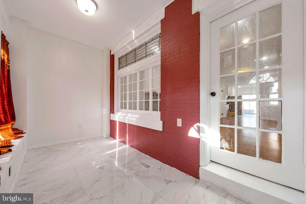 PHILADELPHIA (WEST) - Residential