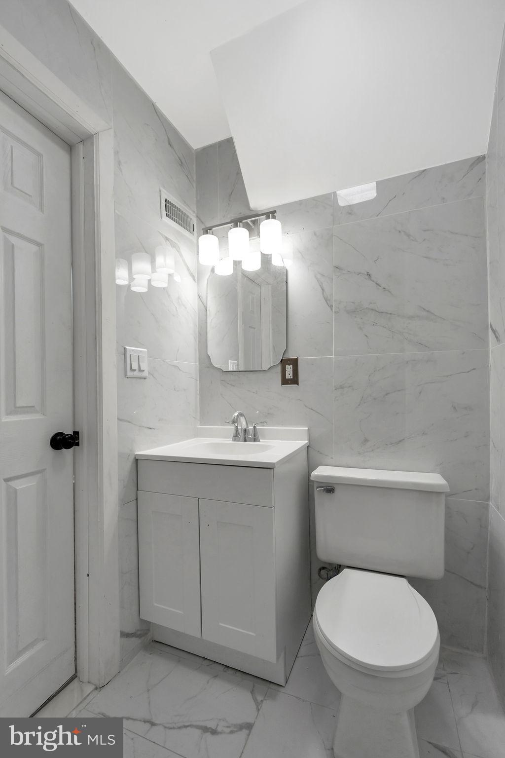 PHILADELPHIA (WEST) - Residential