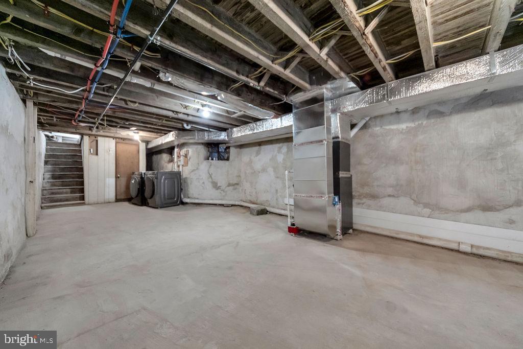 PHILADELPHIA (WEST) - Residential