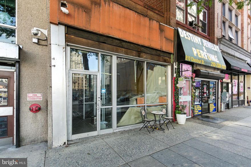 Prime location rental! One store off of Jewlers row this location has TONS of foot traffic daily so let your imagination run wild with the potential of having a prime location store front, restaurant, office space etc!