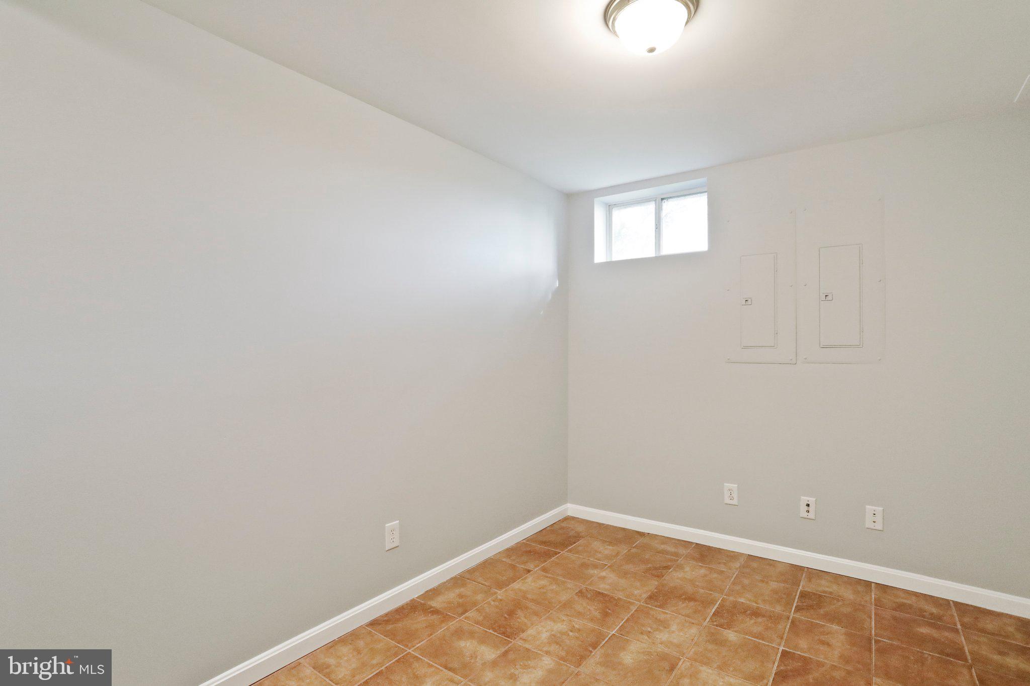 APPLE KNOLLS - Residential