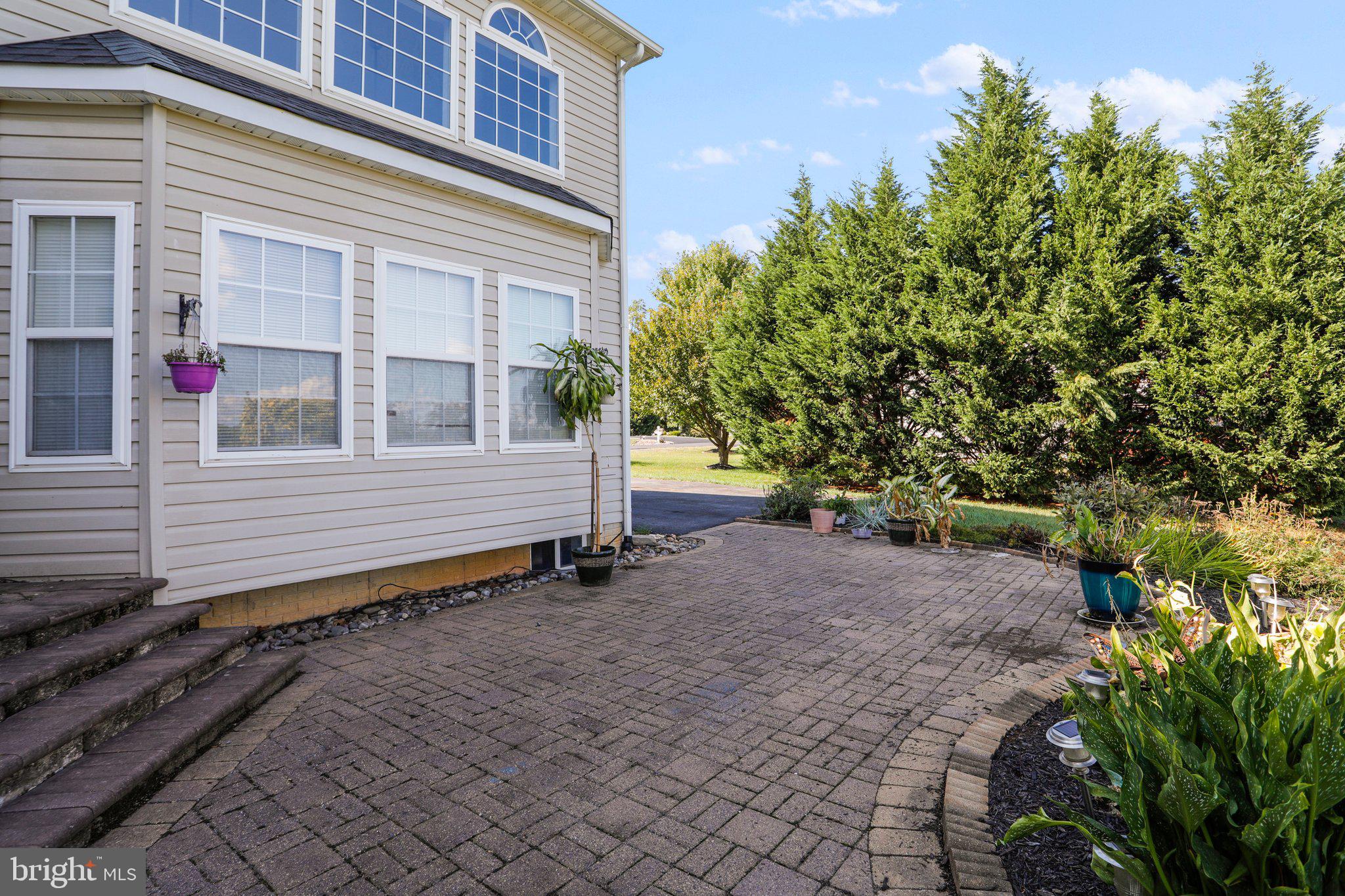 APPLE KNOLLS - Residential