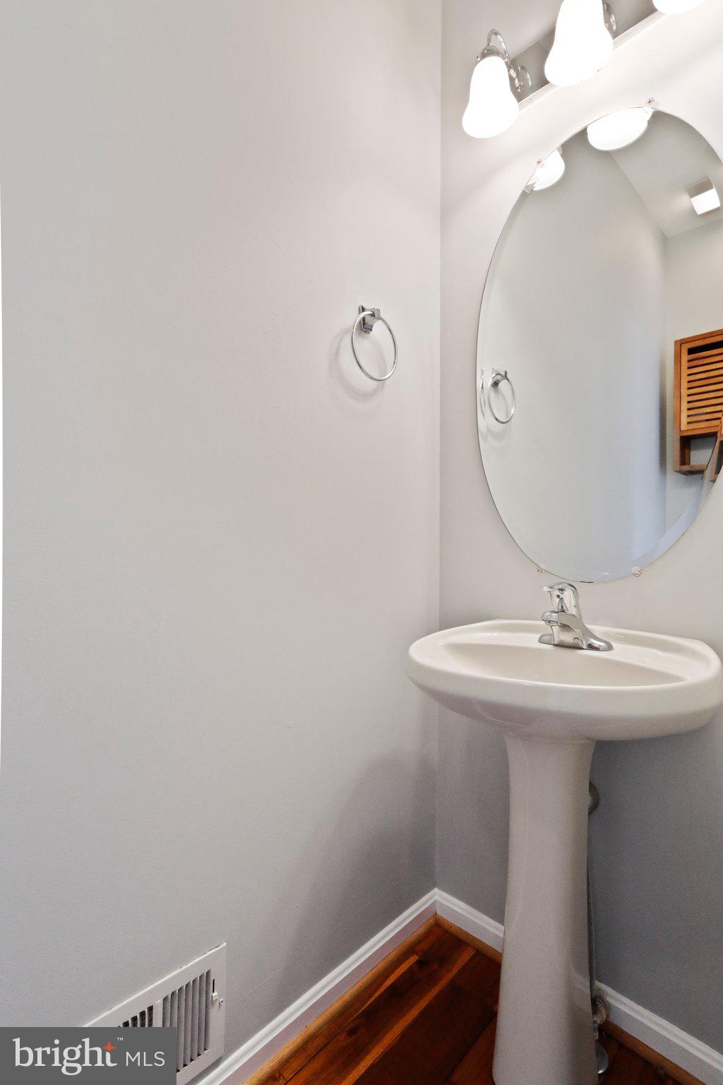 APPLE KNOLLS - Residential