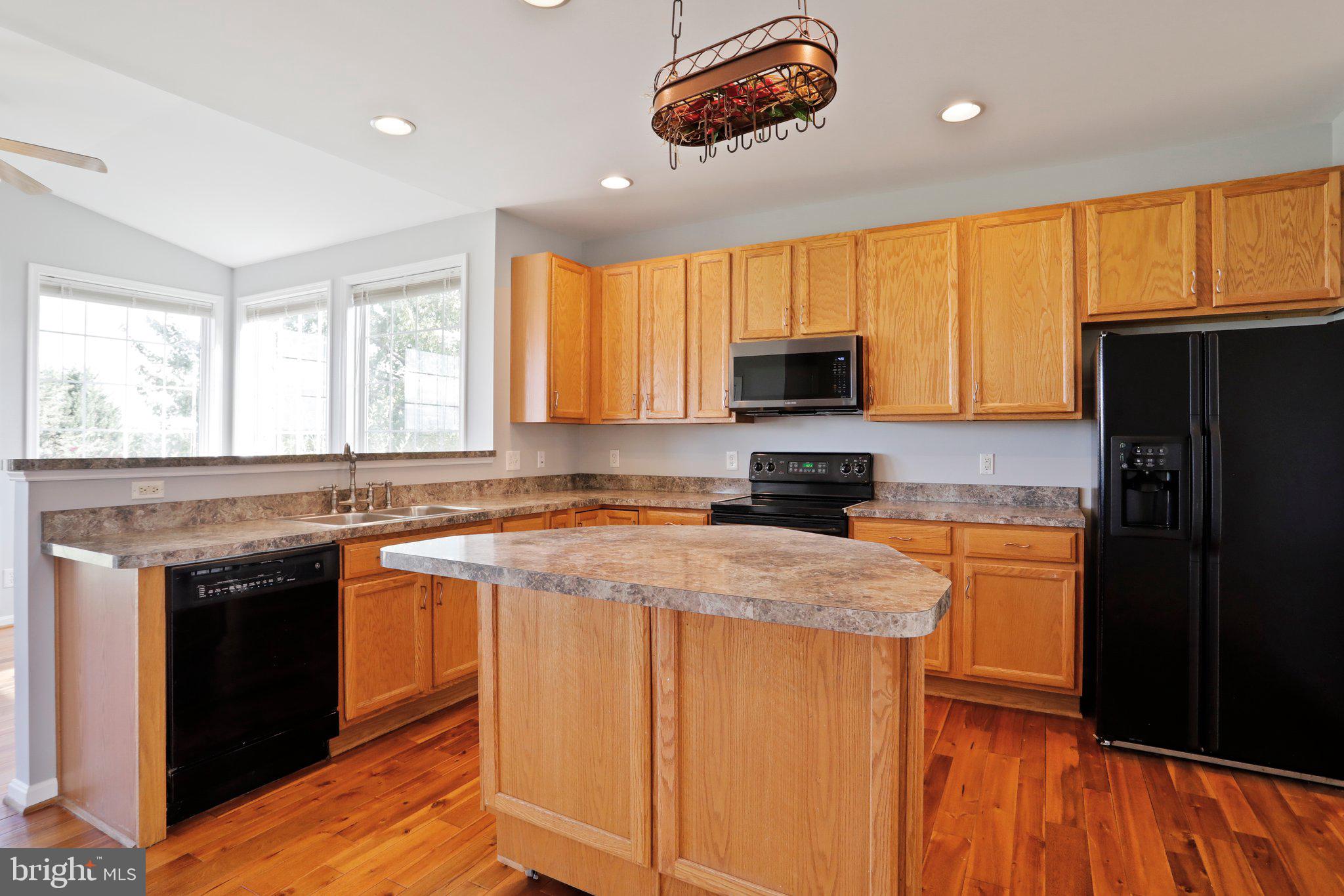 APPLE KNOLLS - Residential