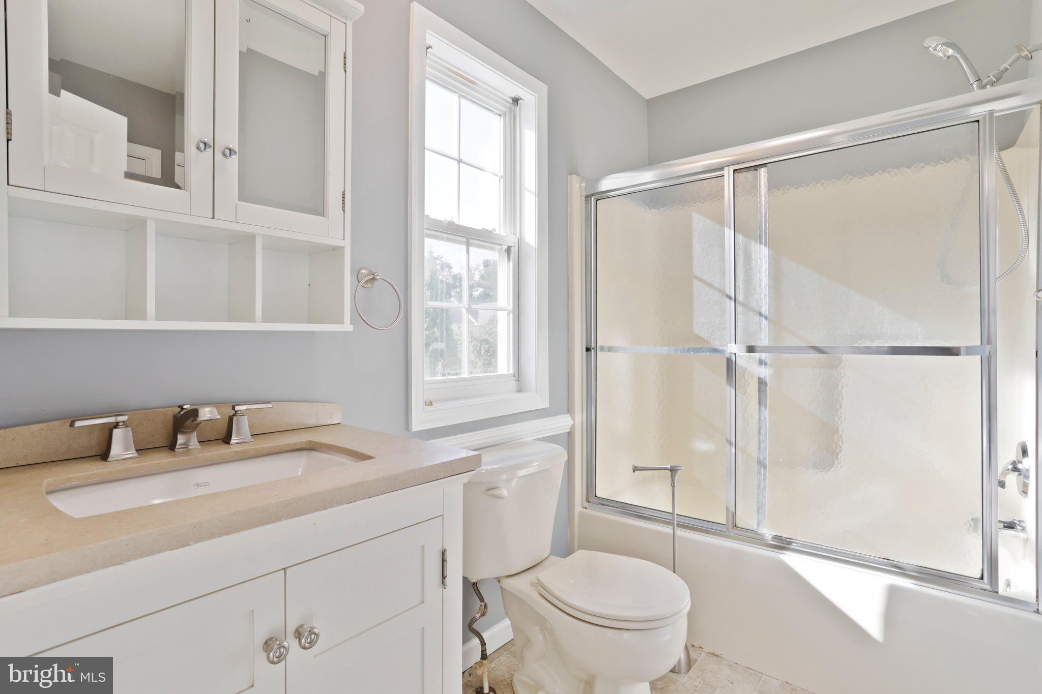 APPLE KNOLLS - Residential