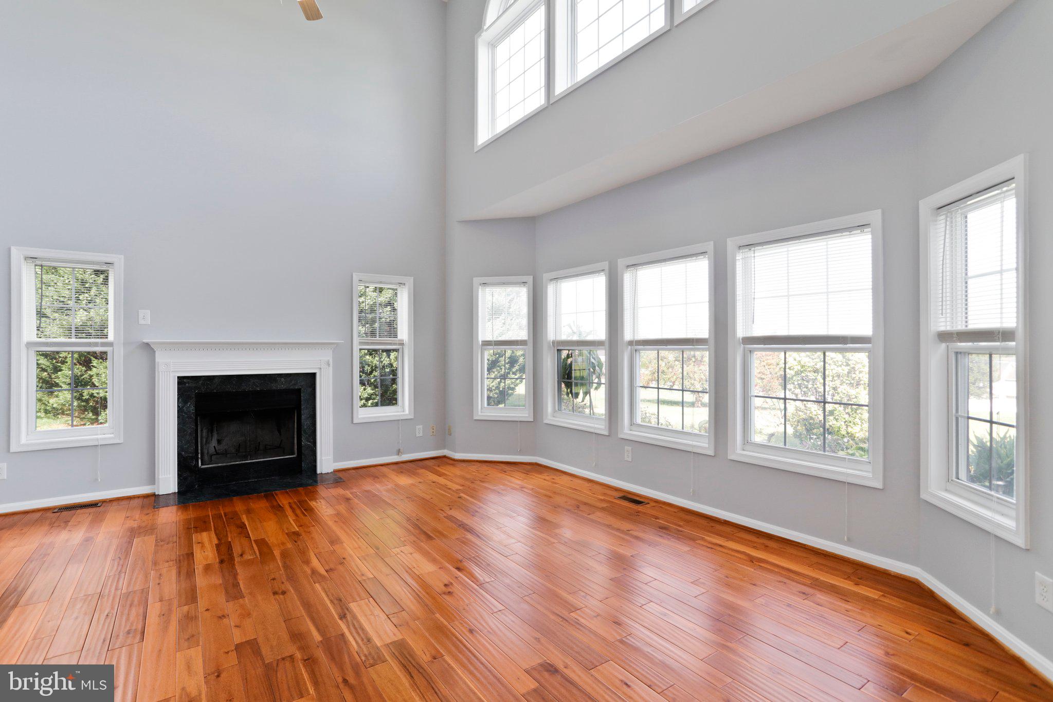 APPLE KNOLLS - Residential